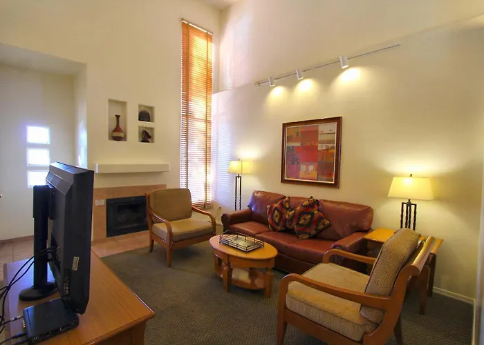 Apartment Of - 2 Bedroom With Fireplace
